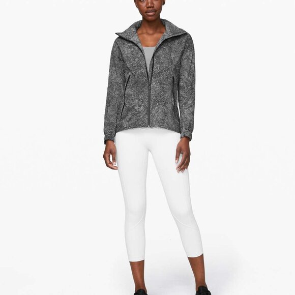 NWT Lululemon Here To Move Jacket, Sz 6, Free Spirit Alpine White Black - Picture 2 of 14